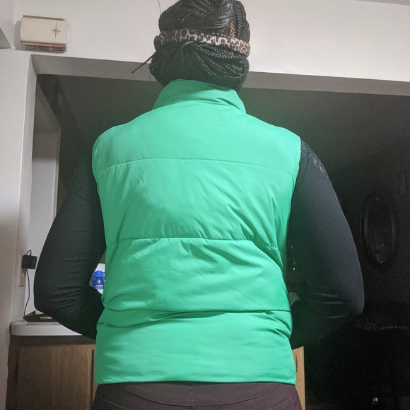 Joe fresh puffer vest - Picture 3 of 5